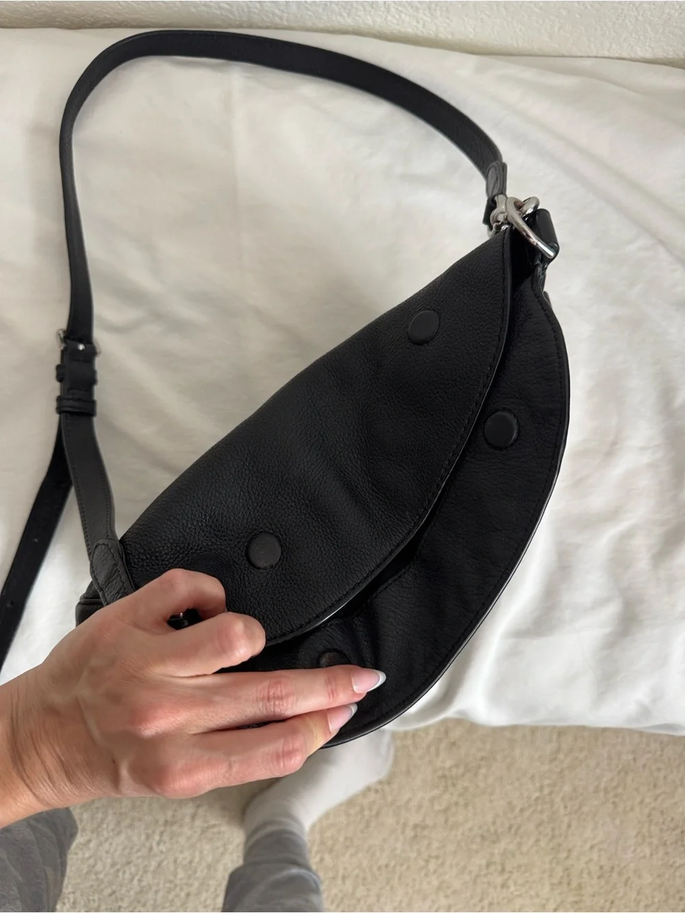 Marc Jacobs Classic Black Leather Crossbody Bag - Women's Everyday Shoulder Bag